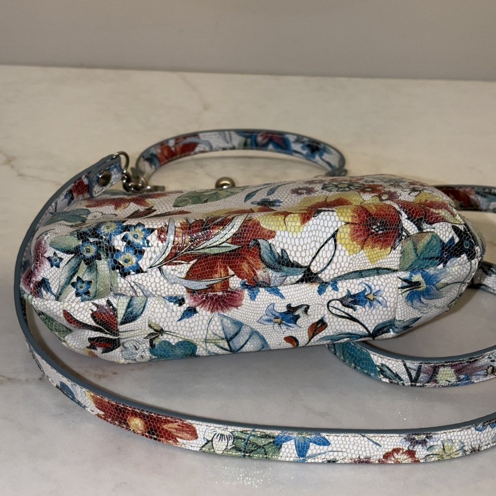 HOBO Floral Bag with Silver Accents. PRICED TO SELL - Picture 9 of 16